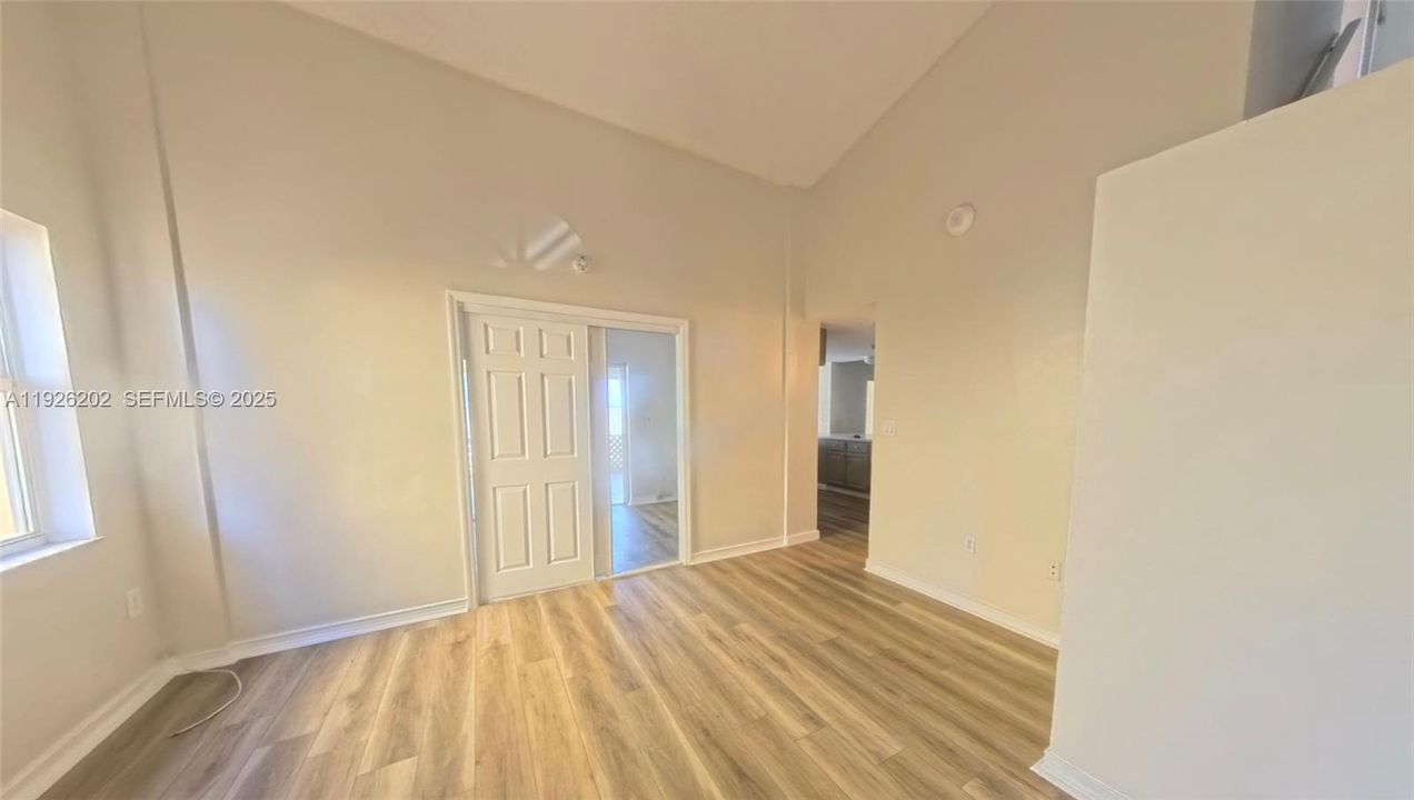 En Renta: $3,750 (4 camas, 3 baños, 1677 Pies cuadrados)