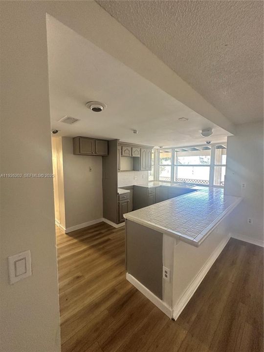 En Renta: $3,750 (4 camas, 3 baños, 1677 Pies cuadrados)