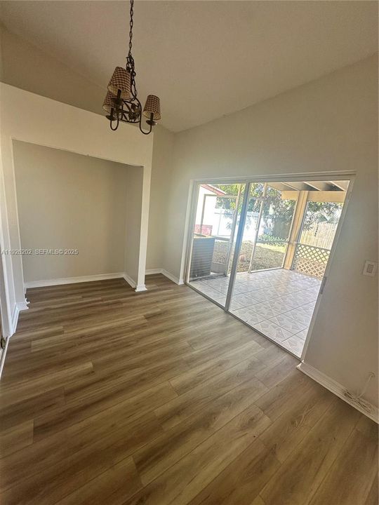 En Renta: $3,750 (4 camas, 3 baños, 1677 Pies cuadrados)