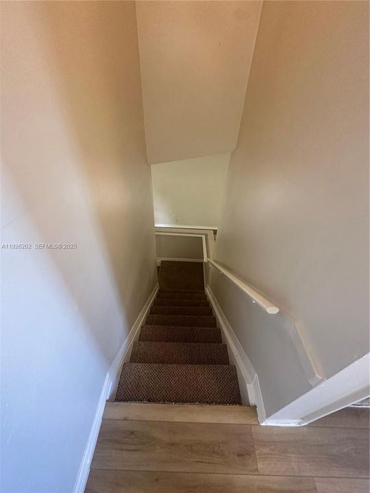 En Renta: $3,750 (4 camas, 3 baños, 1677 Pies cuadrados)