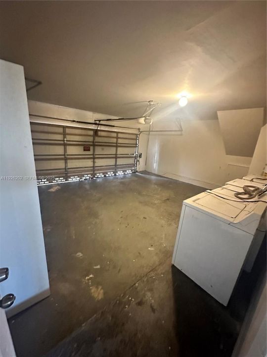 En Renta: $3,750 (4 camas, 3 baños, 1677 Pies cuadrados)