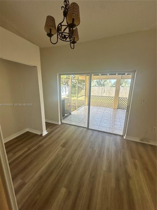 En Renta: $3,750 (4 camas, 3 baños, 1677 Pies cuadrados)