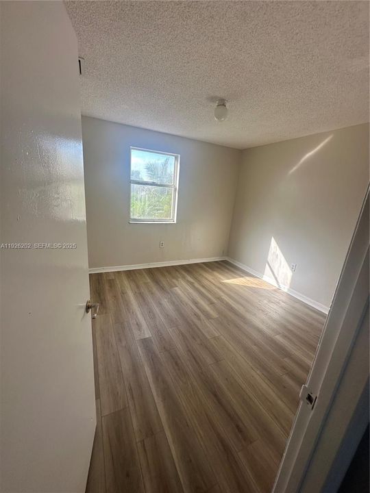 En Renta: $3,750 (4 camas, 3 baños, 1677 Pies cuadrados)