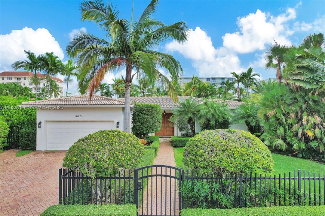 For Sale: $6,700,000 (4 beds, 3 baths, 2848 Square Feet)