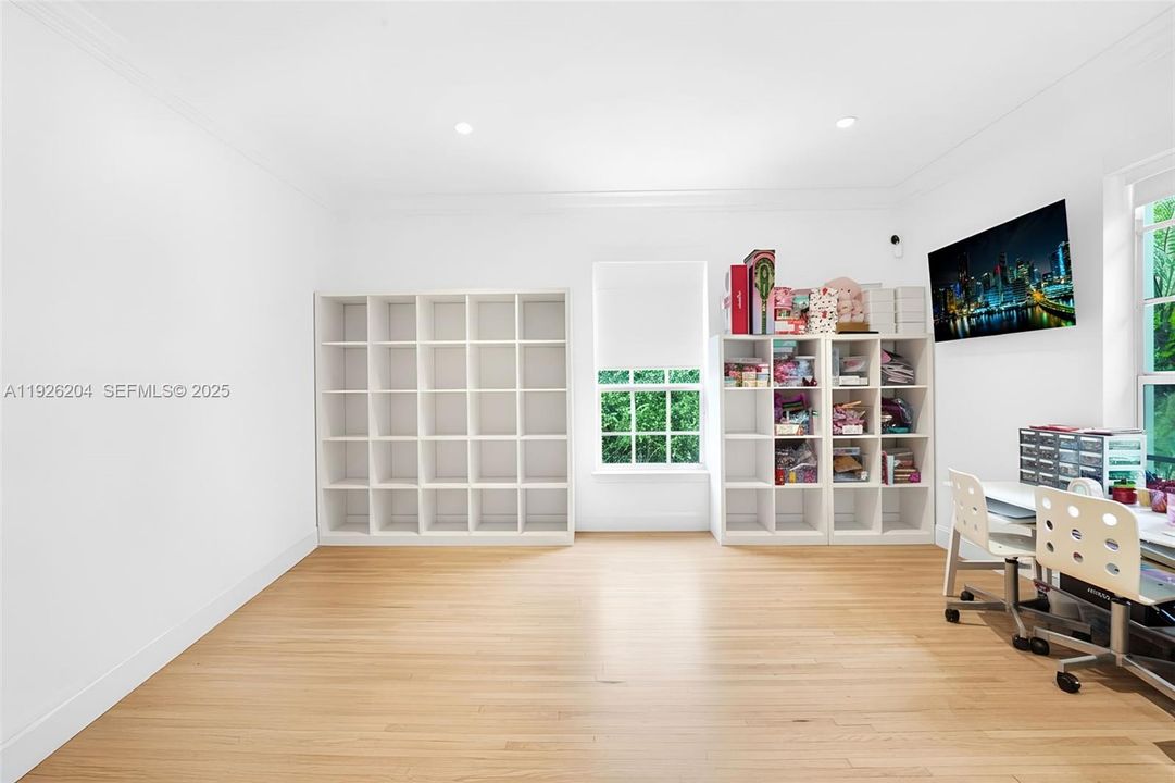 For Sale: $6,700,000 (4 beds, 3 baths, 2848 Square Feet)