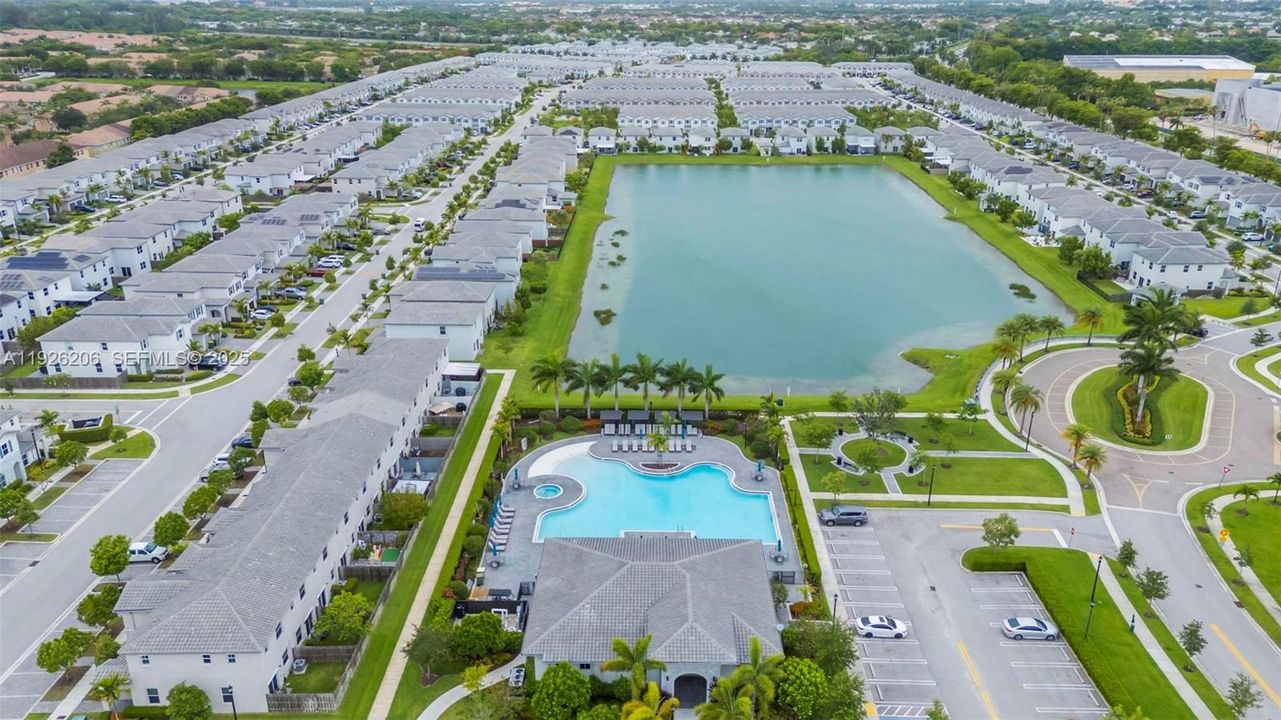 For Rent: $2,600 (3 beds, 2 baths, 1331 Square Feet)