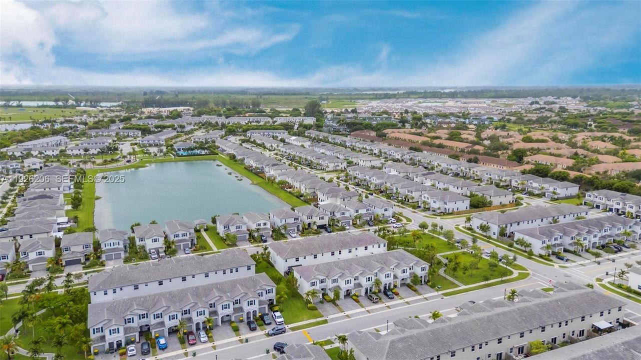 For Rent: $2,600 (3 beds, 2 baths, 1331 Square Feet)