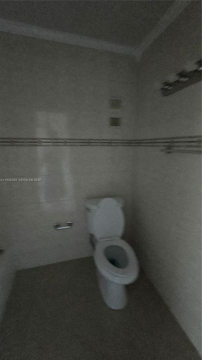 出租: $1,750 (2 贝兹, 1 浴室, 1075 平方英尺)