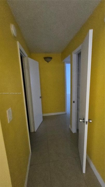 出租: $1,750 (2 贝兹, 1 浴室, 1075 平方英尺)