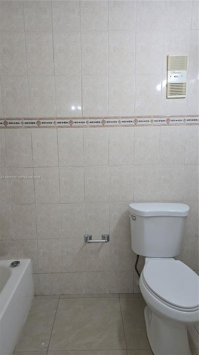 Activo con contrato: $1,650 (2 camas, 1 baños, 1075 Pies cuadrados)