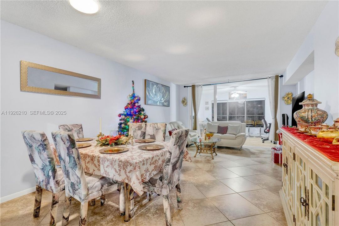 В аренду: $2,150 (2 спален, 2 ванн, 1140 Квадратных фут)