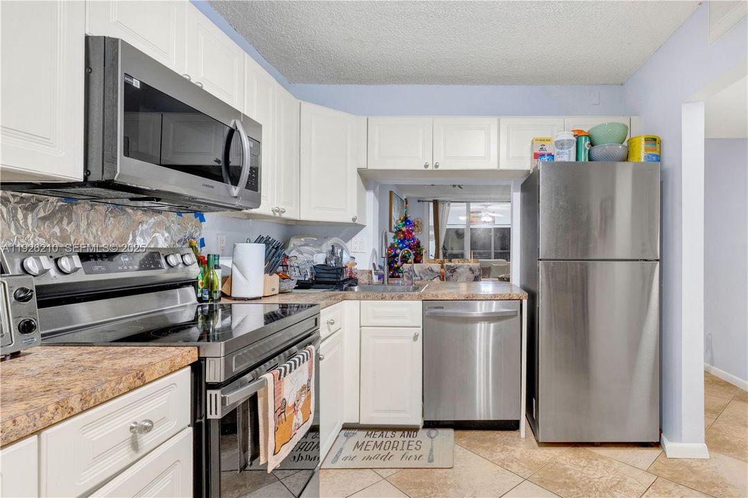 В аренду: $2,150 (2 спален, 2 ванн, 1140 Квадратных фут)