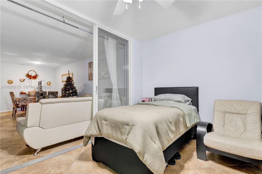 В аренду: $2,150 (2 спален, 2 ванн, 1140 Квадратных фут)