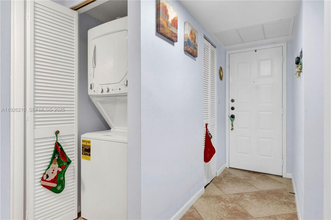 В аренду: $2,150 (2 спален, 2 ванн, 1140 Квадратных фут)