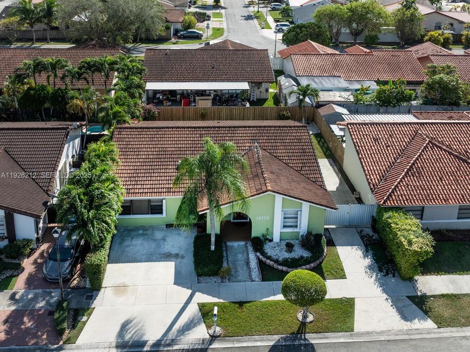 待售: $645,000 (4 贝兹, 2 浴室, 1867 平方英尺)