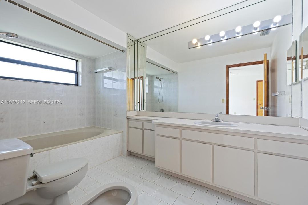 待售: $645,000 (4 贝兹, 2 浴室, 1867 平方英尺)