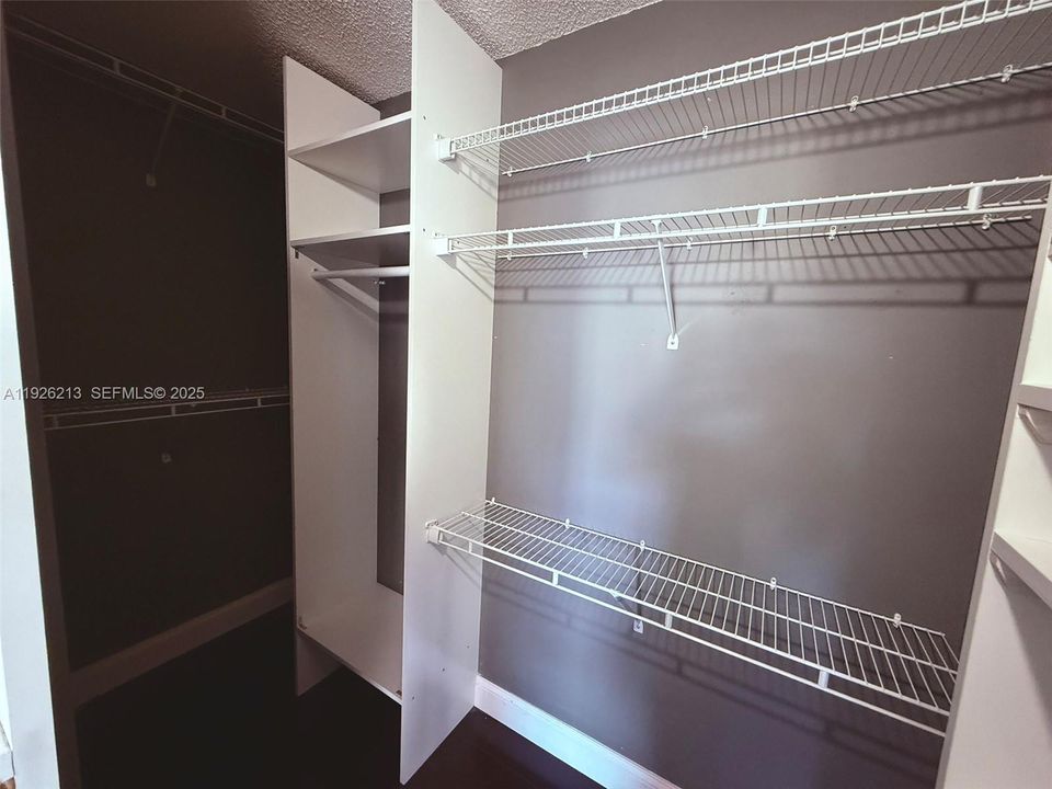 For Rent: $3,200 (3 beds, 2 baths, 1663 Square Feet)