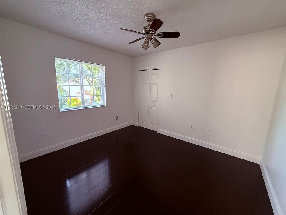 For Rent: $3,200 (3 beds, 2 baths, 1663 Square Feet)