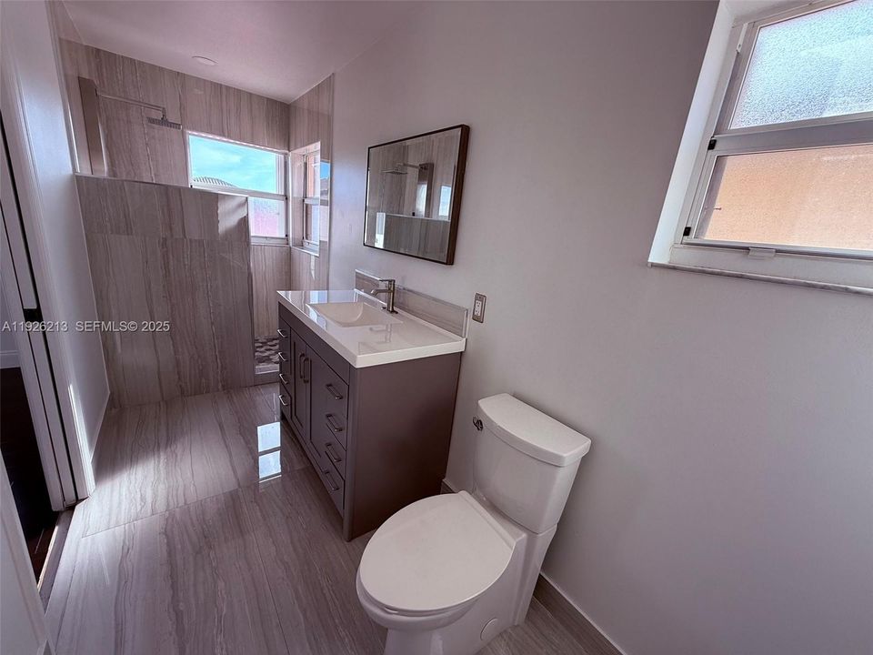 For Rent: $3,200 (3 beds, 2 baths, 1663 Square Feet)