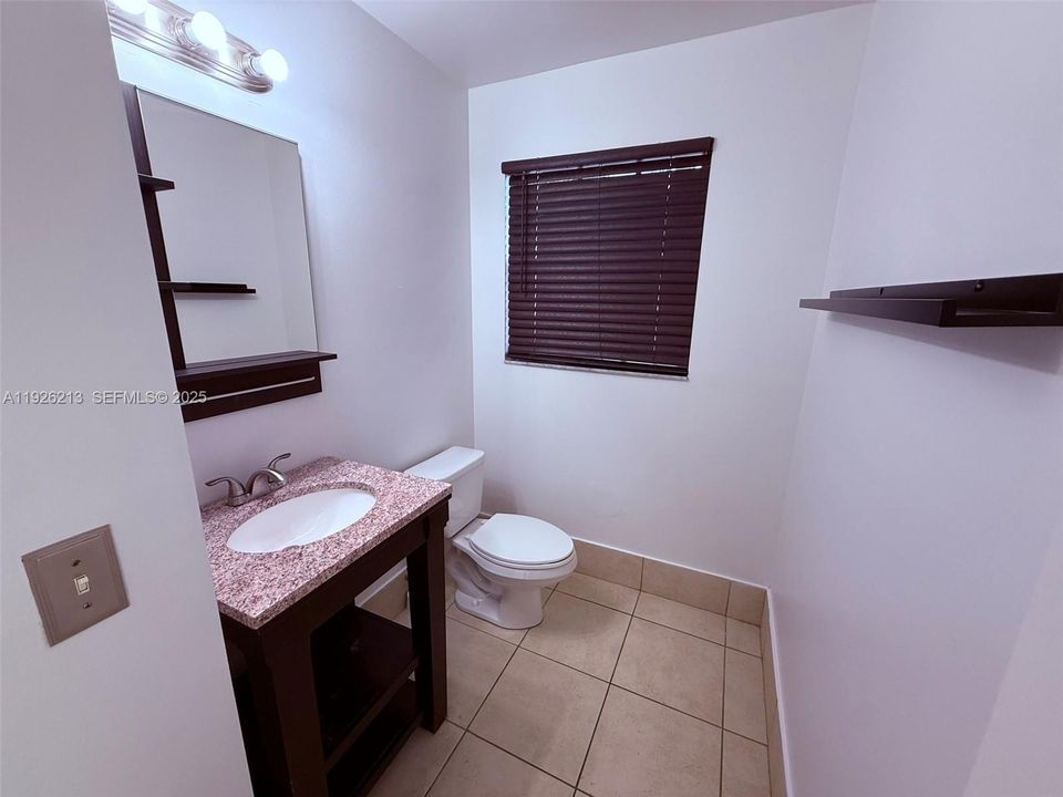 For Rent: $3,200 (3 beds, 2 baths, 1663 Square Feet)