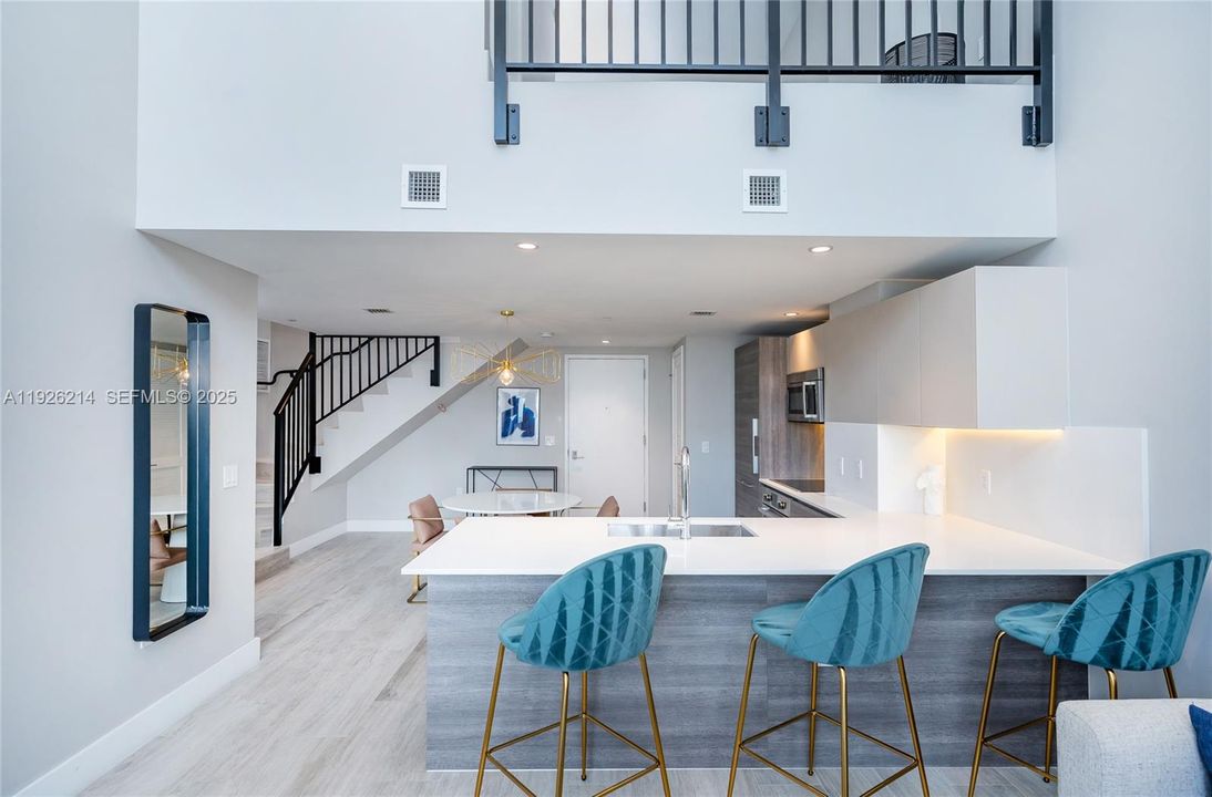 В аренду: $7,000 (2 спален, 2 ванн, 1247 Квадратных фут)