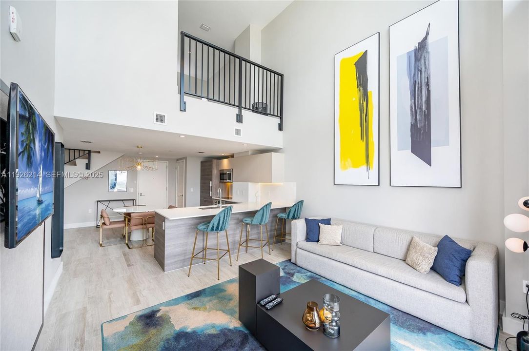 В аренду: $7,000 (2 спален, 2 ванн, 1247 Квадратных фут)