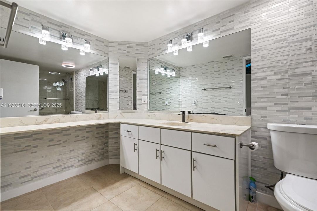 For Rent: $3,300 (3 beds, 3 baths, 1325 Square Feet)