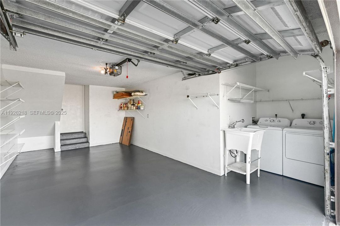 For Rent: $3,300 (3 beds, 3 baths, 1325 Square Feet)