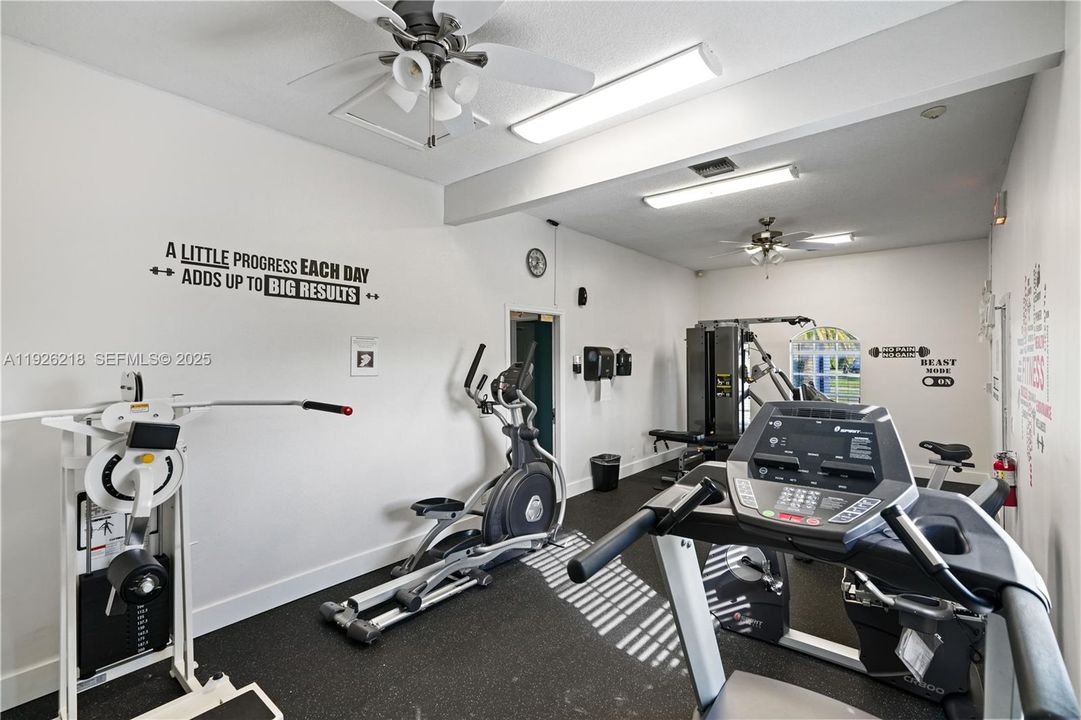 For Rent: $3,300 (3 beds, 3 baths, 1325 Square Feet)