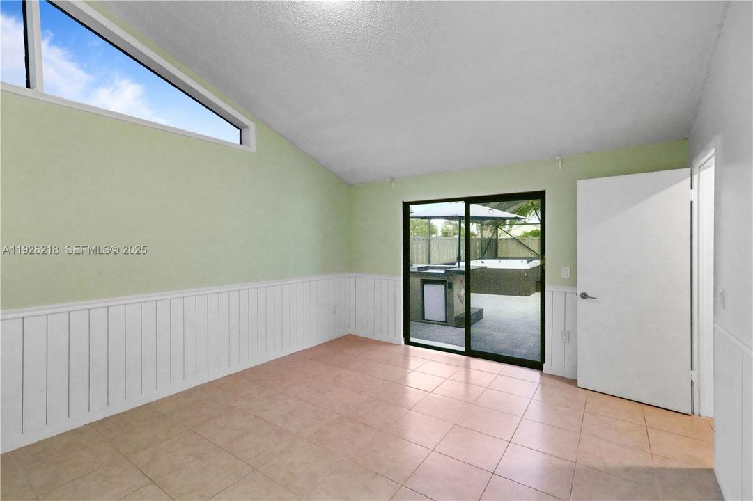 For Rent: $3,300 (3 beds, 3 baths, 1325 Square Feet)