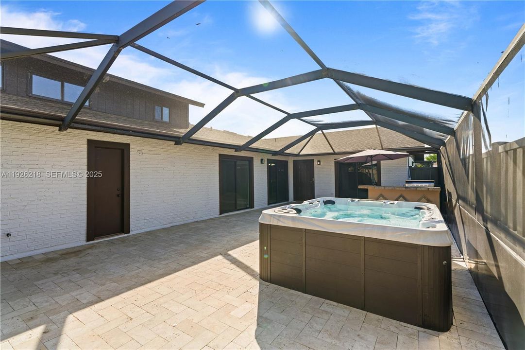 For Rent: $3,300 (3 beds, 3 baths, 1325 Square Feet)