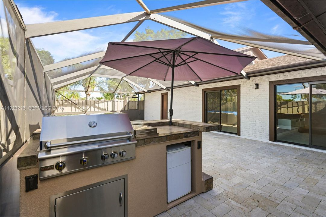 For Rent: $3,300 (3 beds, 3 baths, 1325 Square Feet)