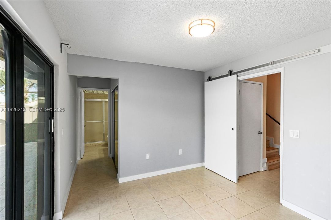 For Rent: $3,300 (3 beds, 3 baths, 1325 Square Feet)