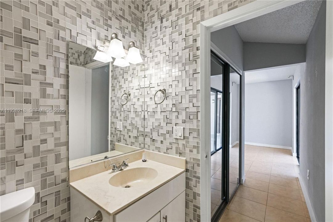 For Rent: $3,300 (3 beds, 3 baths, 1325 Square Feet)