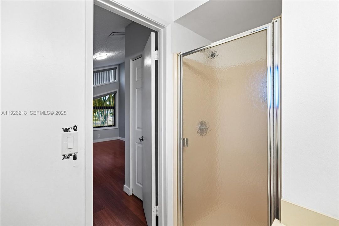 For Rent: $3,300 (3 beds, 3 baths, 1325 Square Feet)