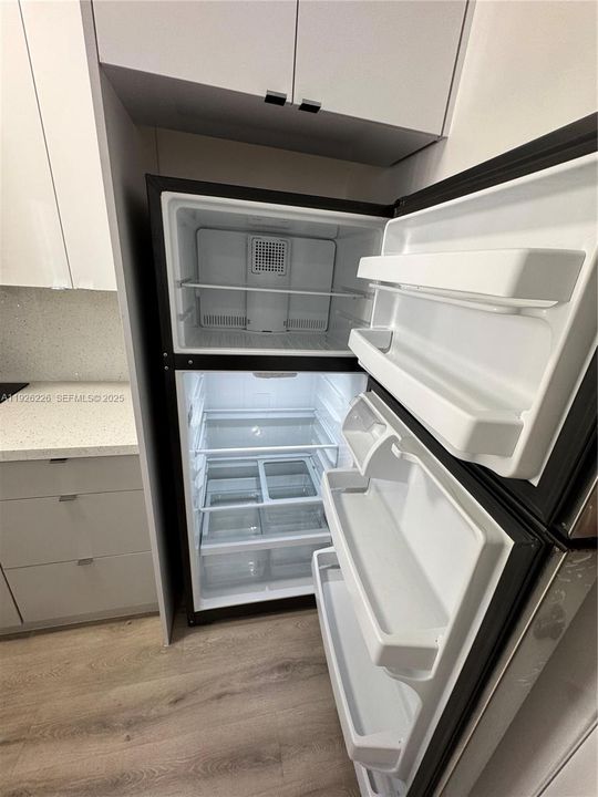 出租: $1,600 (1 贝兹, 1 浴室, 1000 平方英尺)