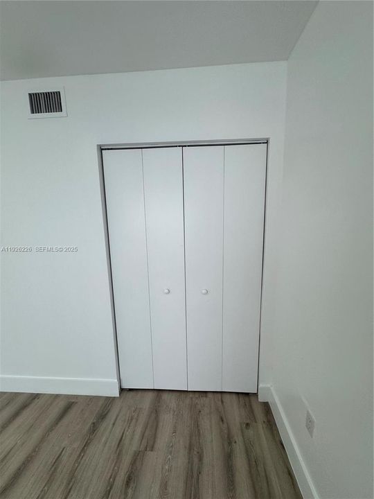 出租: $1,600 (1 贝兹, 1 浴室, 1000 平方英尺)