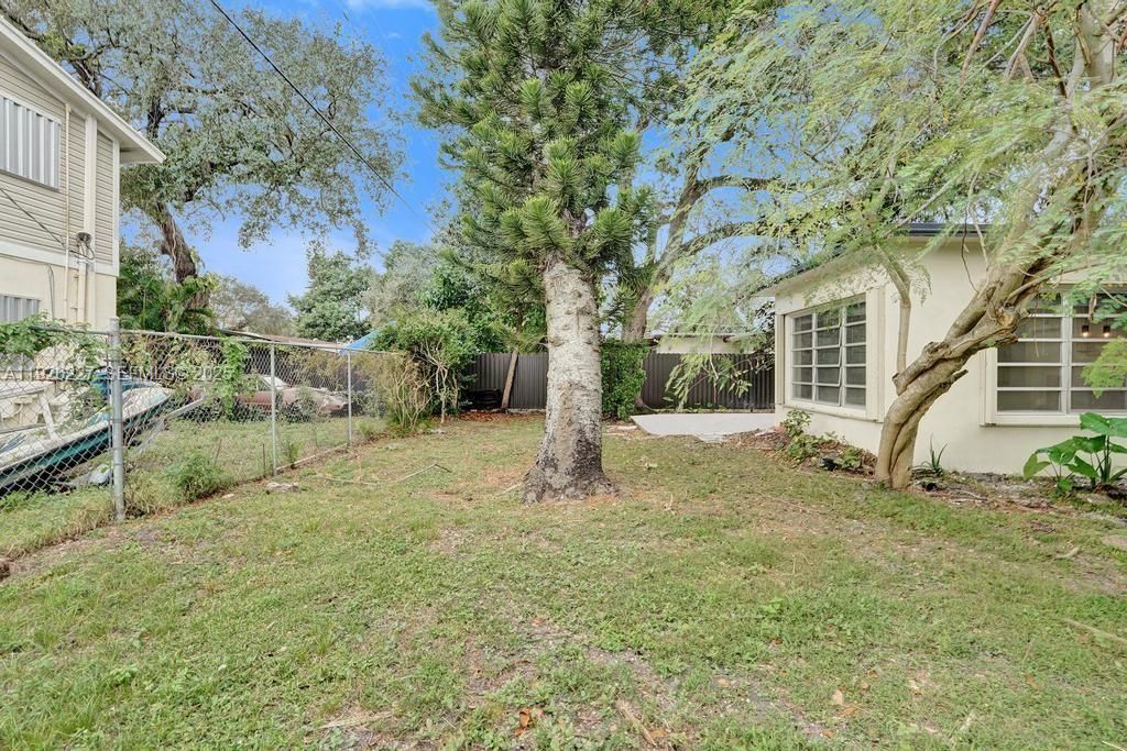 For Sale: $599,999 (3 beds, 2 baths, 1352 Square Feet)