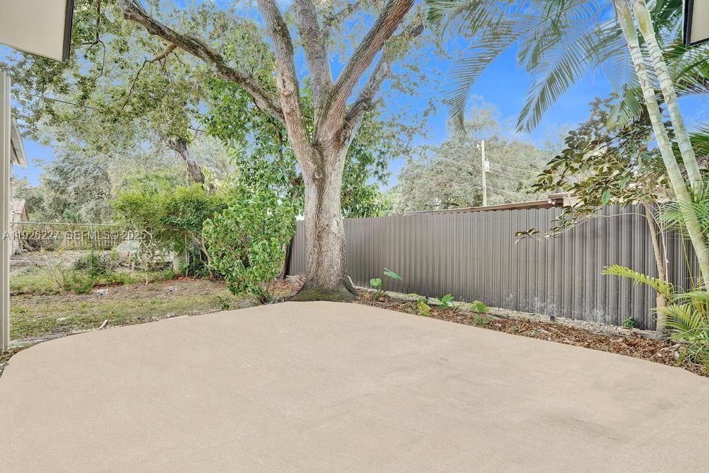 For Sale: $599,999 (3 beds, 2 baths, 1352 Square Feet)