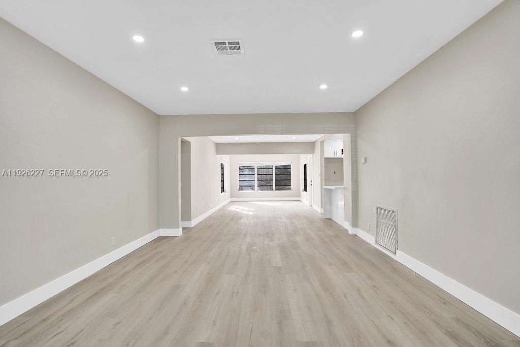 For Sale: $599,999 (3 beds, 2 baths, 1352 Square Feet)