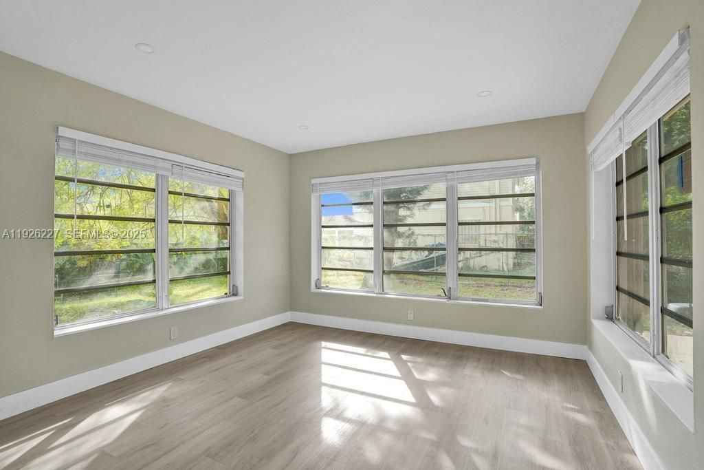 For Sale: $599,999 (3 beds, 2 baths, 1352 Square Feet)