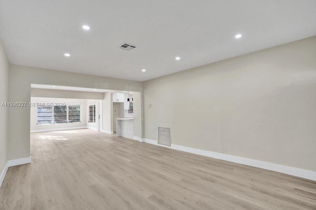 For Sale: $599,999 (3 beds, 2 baths, 1352 Square Feet)