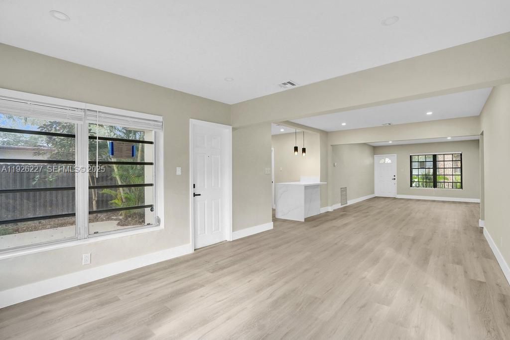 For Sale: $599,999 (3 beds, 2 baths, 1352 Square Feet)