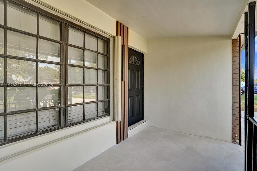 For Sale: $599,999 (3 beds, 2 baths, 1352 Square Feet)