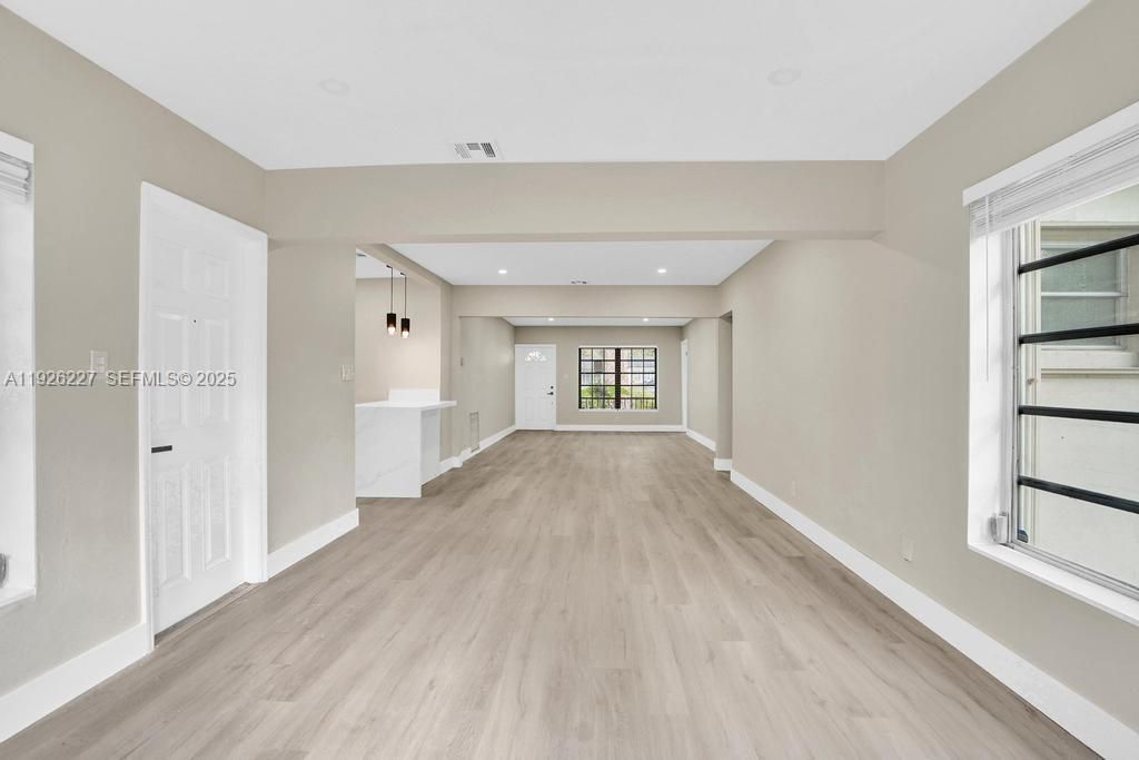 For Sale: $599,999 (3 beds, 2 baths, 1352 Square Feet)