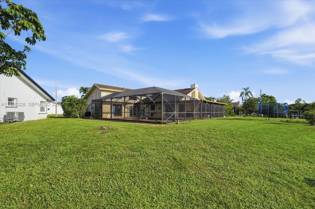 For Sale: $685,000 (3 beds, 2 baths, 1783 Square Feet)