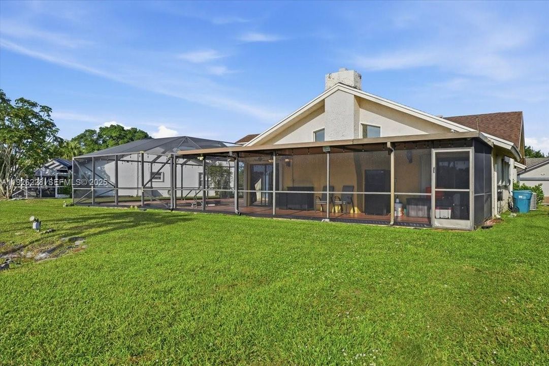 For Sale: $685,000 (3 beds, 2 baths, 1783 Square Feet)