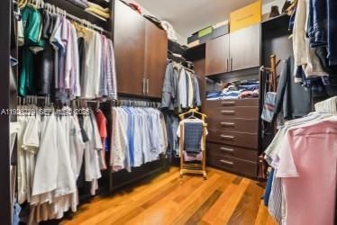 For Sale: $4,200,000 (5 beds, 6 baths, 4306 Square Feet)