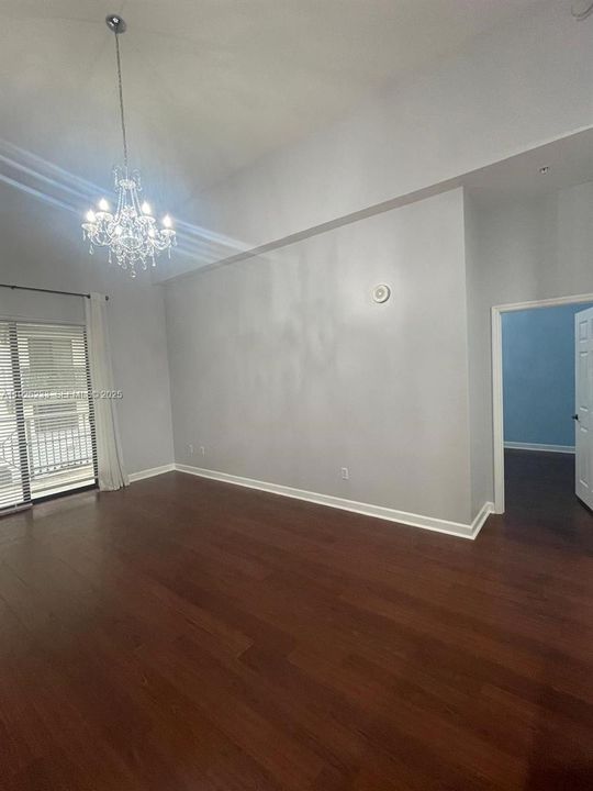 For Sale: $390,000 (1 beds, 1 baths, 1094 Square Feet)