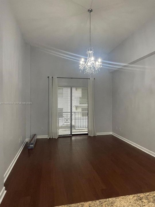 For Sale: $390,000 (1 beds, 1 baths, 1094 Square Feet)